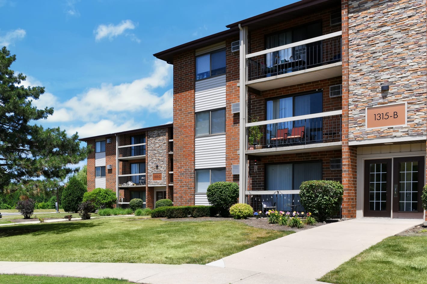 Apartments for Rent in Naperville, Illinois The Ponds of Naperville